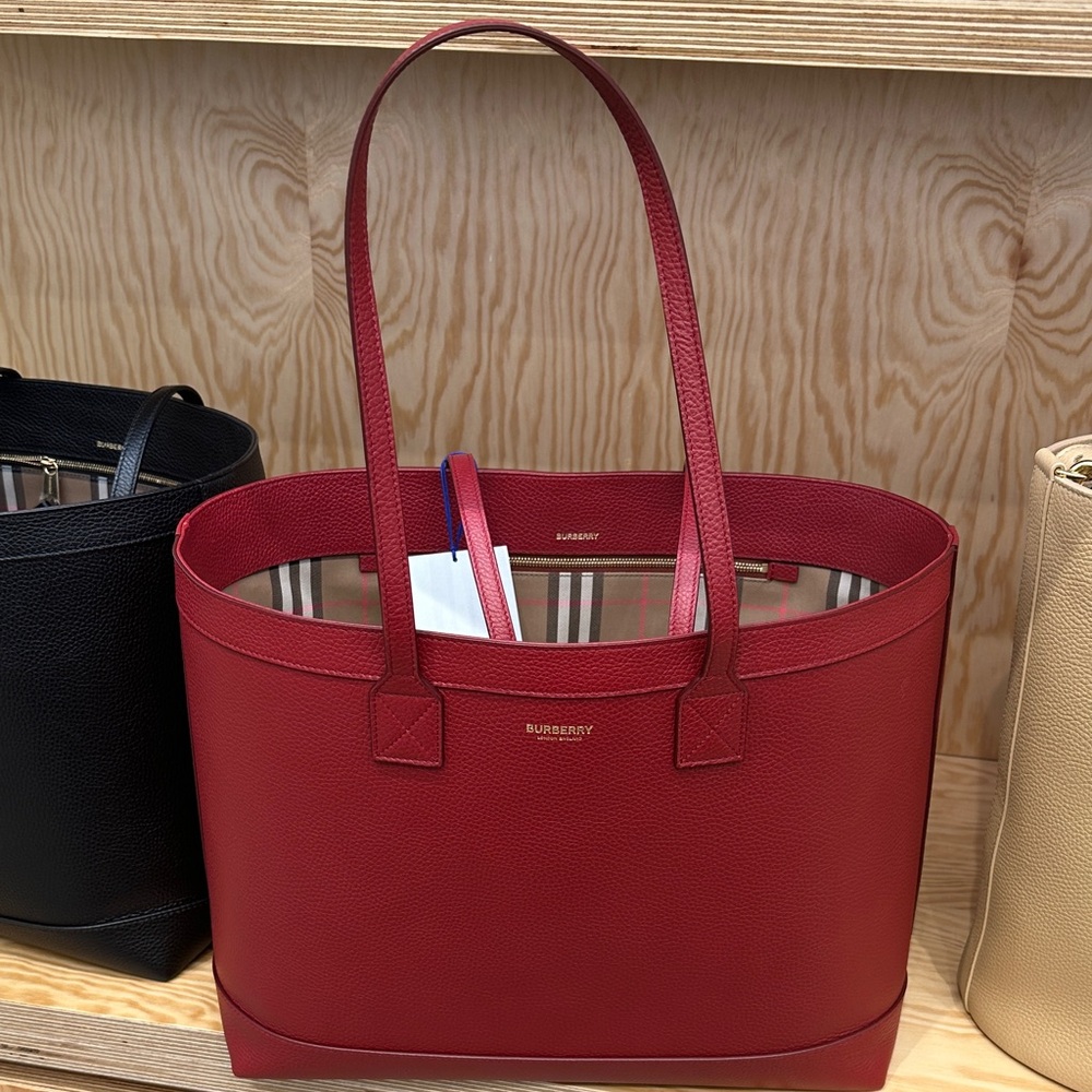 Burberry Red Pebbled Leather Tote london